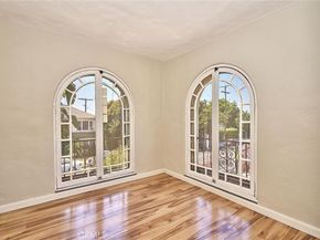 6669 De Longpre Avenue, Los Angeles CA 90028