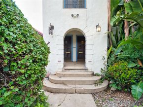 6669 De Longpre Avenue, Los Angeles CA 90028
