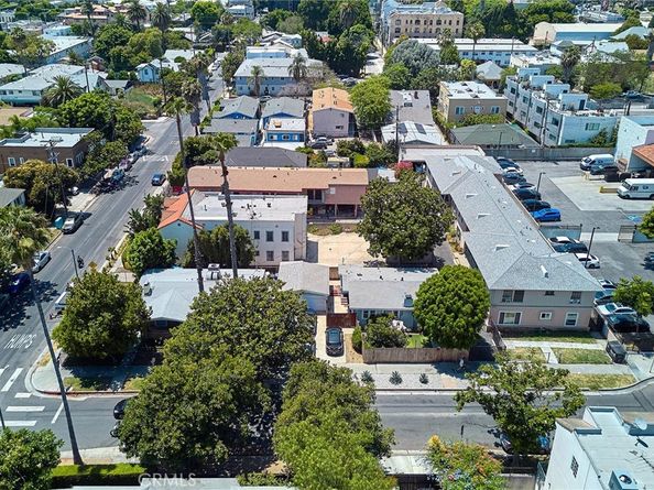 6669 De Longpre Avenue, Los Angeles CA 90028