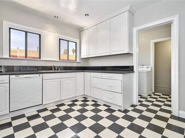 6669 De Longpre Avenue, Los Angeles CA 90028