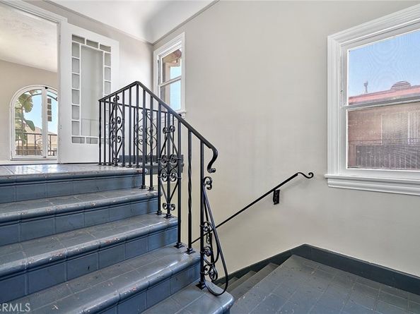 6669 De Longpre Avenue, Los Angeles CA 90028