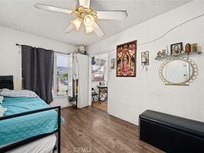 1216 S Mullen Avenue, Los Angeles CA 90019