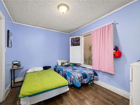 1216 S Mullen Avenue, Los Angeles CA 90019