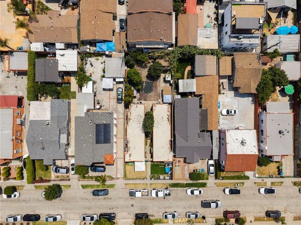 1216 S Mullen Avenue, Los Angeles CA 90019