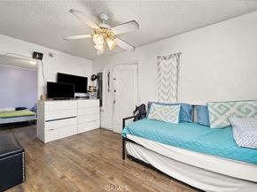 1216 S Mullen Avenue, Los Angeles CA 90019