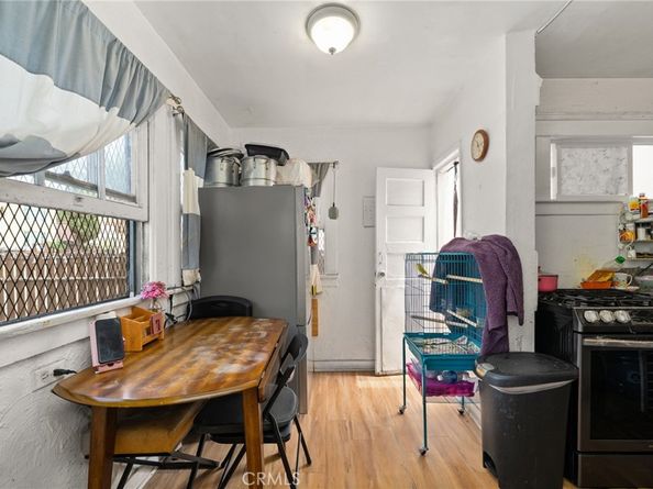 1216 S Mullen Avenue, Los Angeles CA 90019