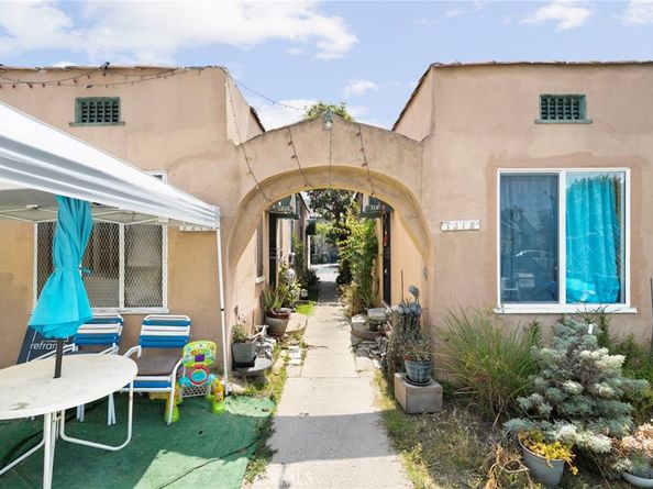 1216 S Mullen Avenue, Los Angeles CA 90019