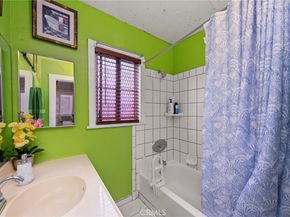 1216 S Mullen Avenue, Los Angeles CA 90019