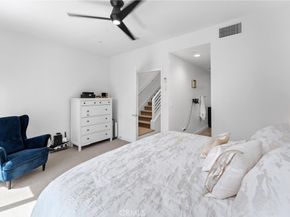 206 Alamo Court, Long Beach CA 90802