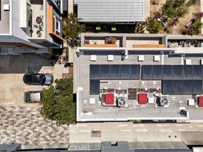 206 Alamo Court, Long Beach CA 90802