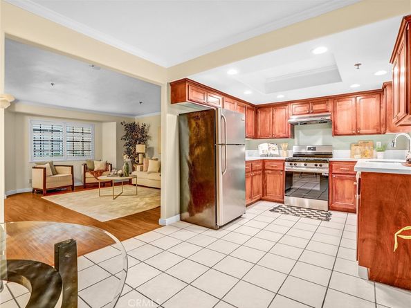 25 Palmetto Drive E, Alhambra CA 91801