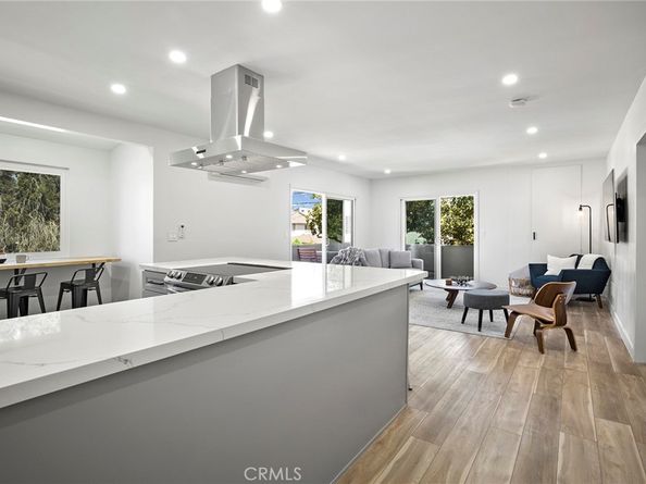 59 S Meridith Avenue, Pasadena CA 91106