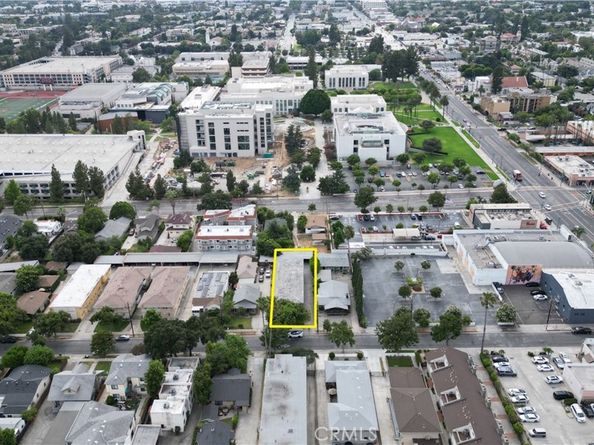 59 S Meridith Avenue, Pasadena CA 91106