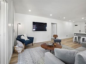 59 S Meridith Avenue, Pasadena CA 91106