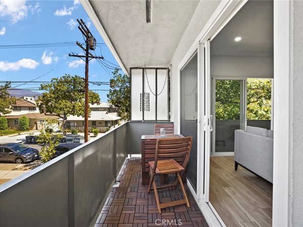 59 S Meridith Avenue, Pasadena CA 91106