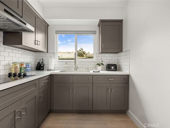 59 S Meridith Avenue, Pasadena CA 91106