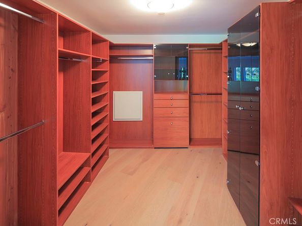 1664 Sunset Plaza Drive, Los Angeles CA 90069