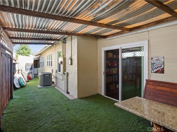 2425 Heather Avenue, Long Beach CA 90815