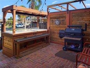 2425 Heather Avenue, Long Beach CA 90815