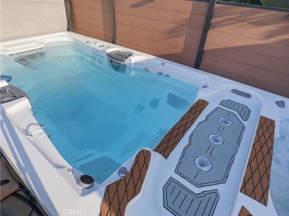 2425 Heather Avenue, Long Beach CA 90815