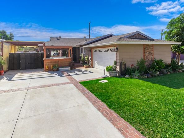 2425 Heather Avenue, Long Beach CA 90815