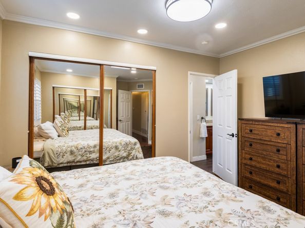 2425 Heather Avenue, Long Beach CA 90815