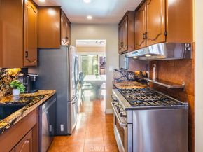 2425 Heather Avenue, Long Beach CA 90815