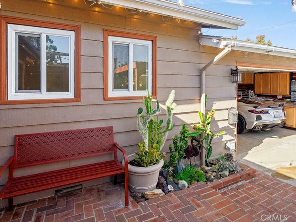 2425 Heather Avenue, Long Beach CA 90815