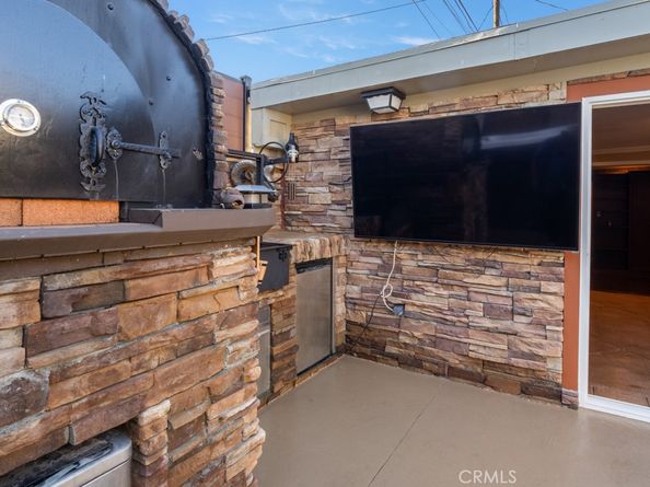 2425 Heather Avenue, Long Beach CA 90815