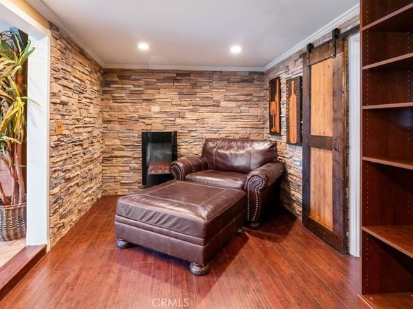 2425 Heather Avenue, Long Beach CA 90815