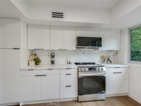 835 S Orange Grove Boulevard, Pasadena CA 91105