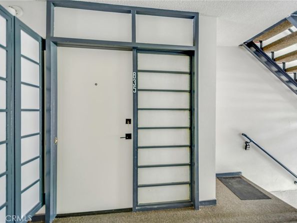 835 S Orange Grove Boulevard, Pasadena CA 91105