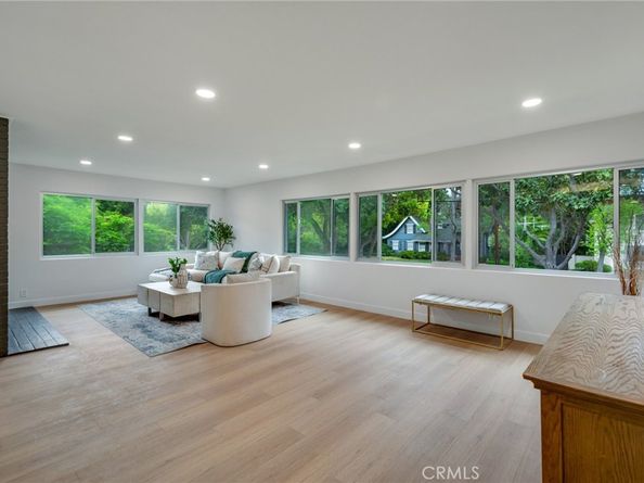 835 S Orange Grove Boulevard, Pasadena CA 91105