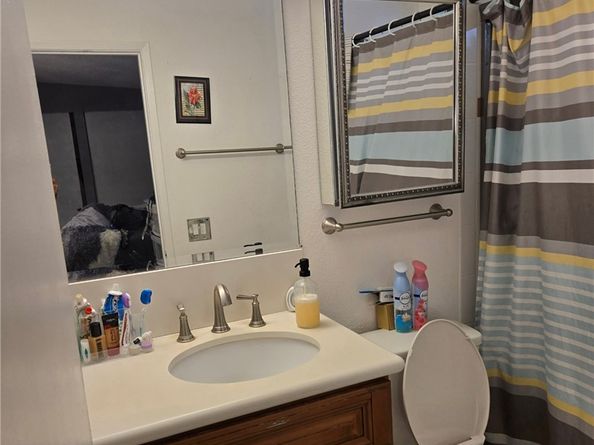 756 N Inglewood Avenue 22, Inglewood CA 90302