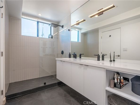 3855 S Centinela, Los Angeles CA 90066