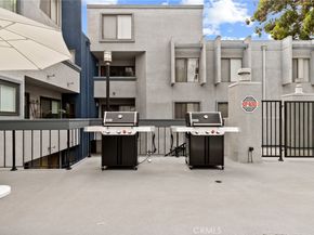 1940 N Highland Avenue 54, Los Angeles CA 90068