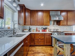 5617 Glenford, Los Angeles CA 90008