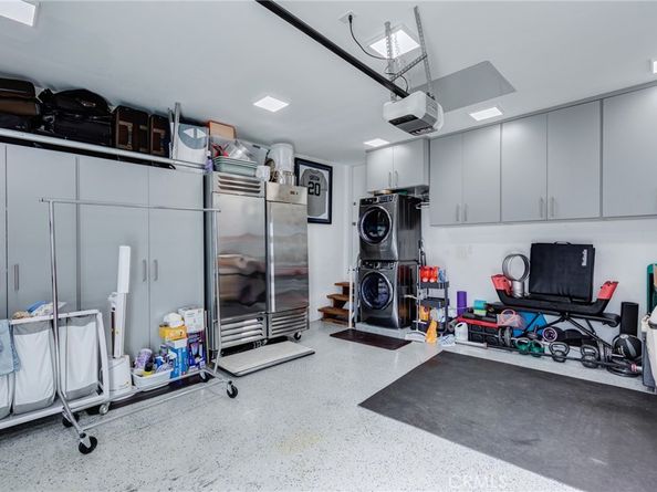 5617 Glenford, Los Angeles CA 90008