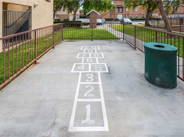 1008 S Harbor Heights Drive B, Harbor City CA 90710
