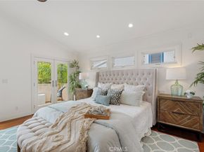 2000 Walnut Avenue, Manhattan Beach CA 90266