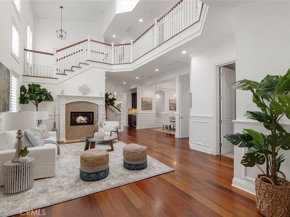 2000 Walnut Avenue, Manhattan Beach CA 90266