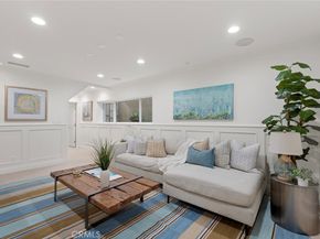 2000 Walnut Avenue, Manhattan Beach CA 90266