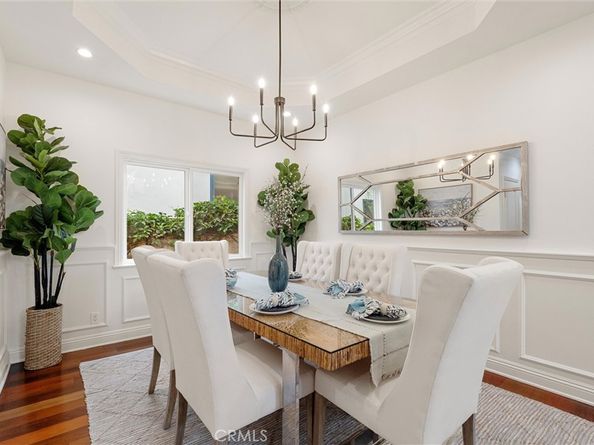 2000 Walnut Avenue, Manhattan Beach CA 90266
