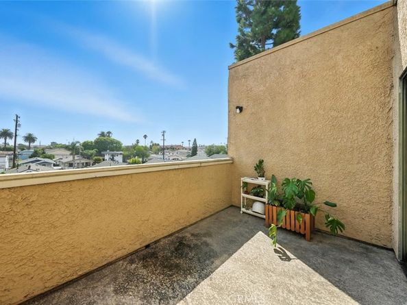 550 Orange Avenue 318, Long Beach CA 90802