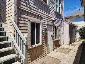 1557 Pine Avenue, Long Beach CA 90813