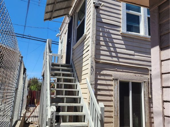 1557 Pine Avenue, Long Beach CA 90813