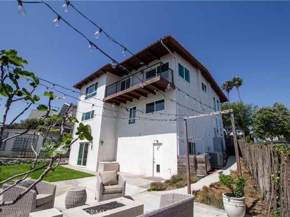 807 El Redondo Avenue, Redondo Beach CA 90277