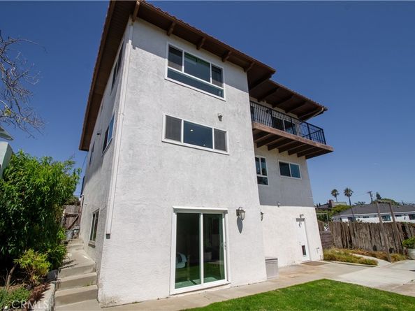 807 El Redondo Avenue, Redondo Beach CA 90277