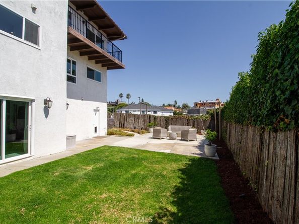 807 El Redondo Avenue, Redondo Beach CA 90277