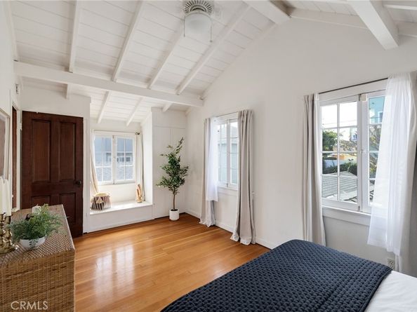 525 Manhattan Beach Boulevard, Manhattan Beach CA 90266